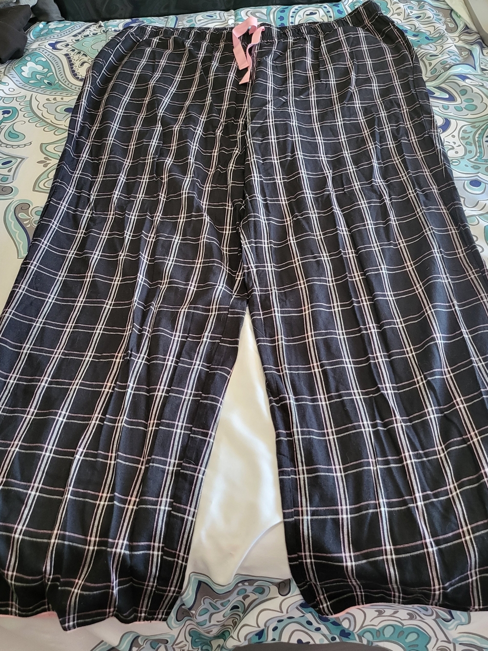 Victoria's Secret Black Plaid Lounge Pants with Pink Drawstring